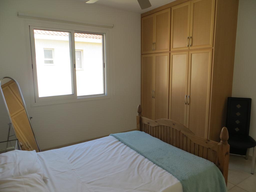 Melania Apartment Paphos Exterior photo